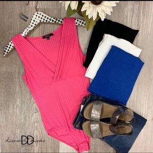 Sleeveless V-Neck Body Suit (Black Large)